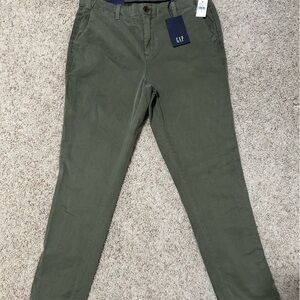 GAP Girlfriend Chino, NWT